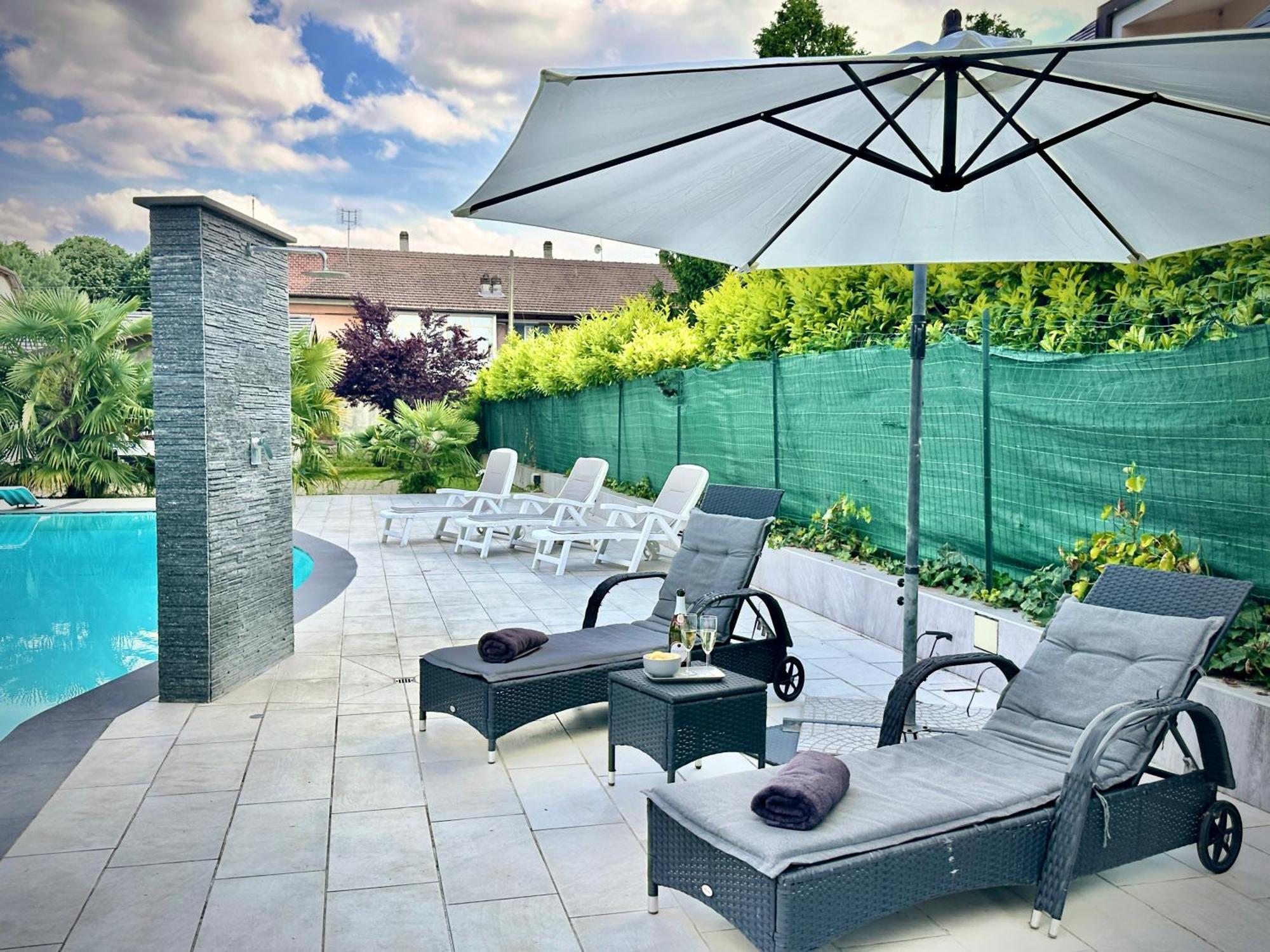 Appartamento In Villa Con Piscina Privata E Jacuzzi Ad Uso Esclusivo Ривароло-Канавезе Экстерьер фото